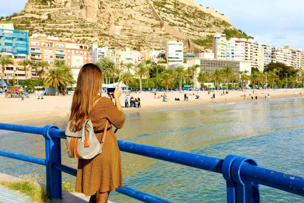 Apartamento En Zona De Ocio Casco Antiguo Alicante Exterior foto